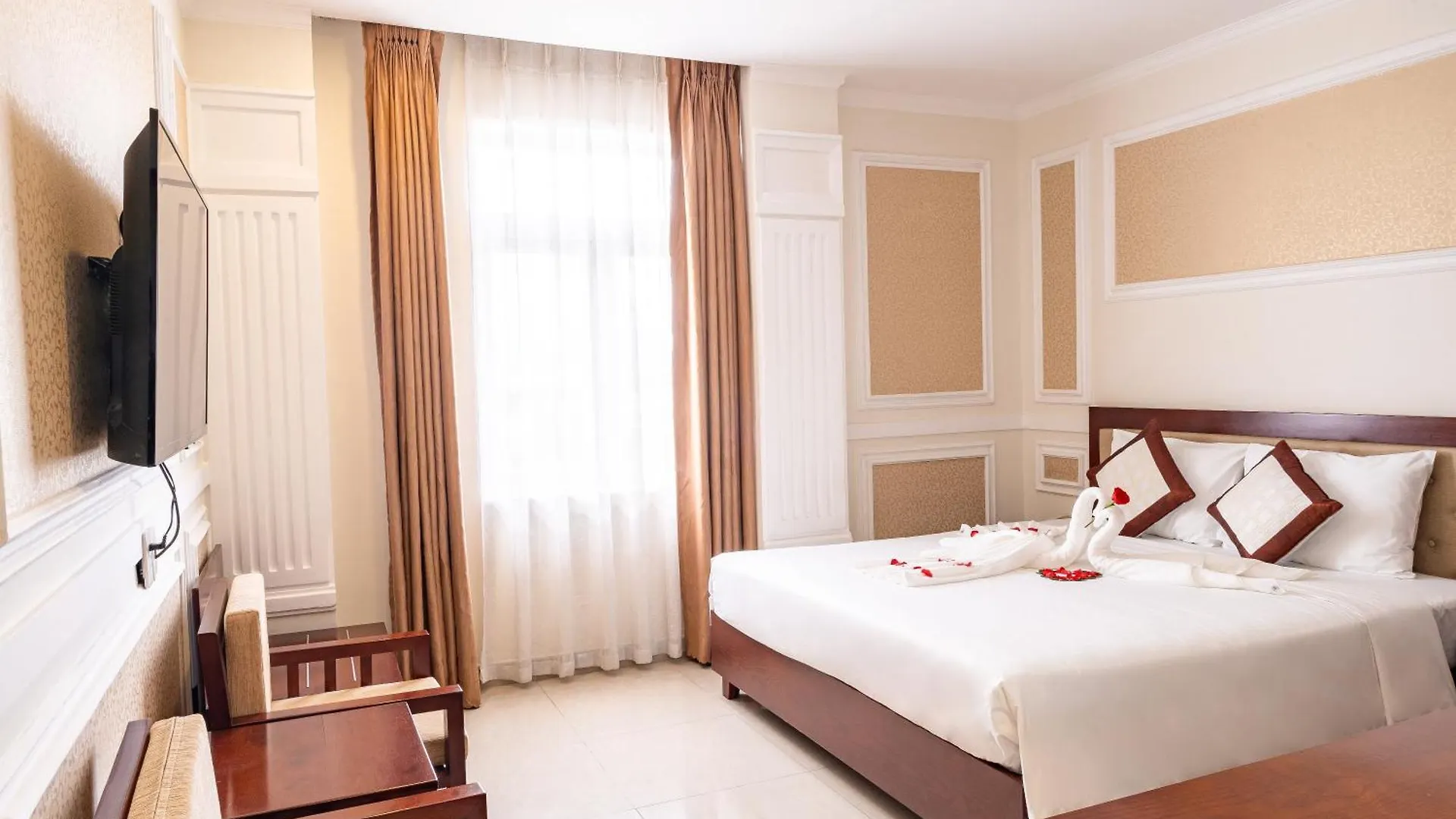 Lychee Hotel Da Nang
